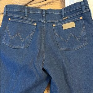 Wrangler Men's Dark Blue Relaxed Jeans